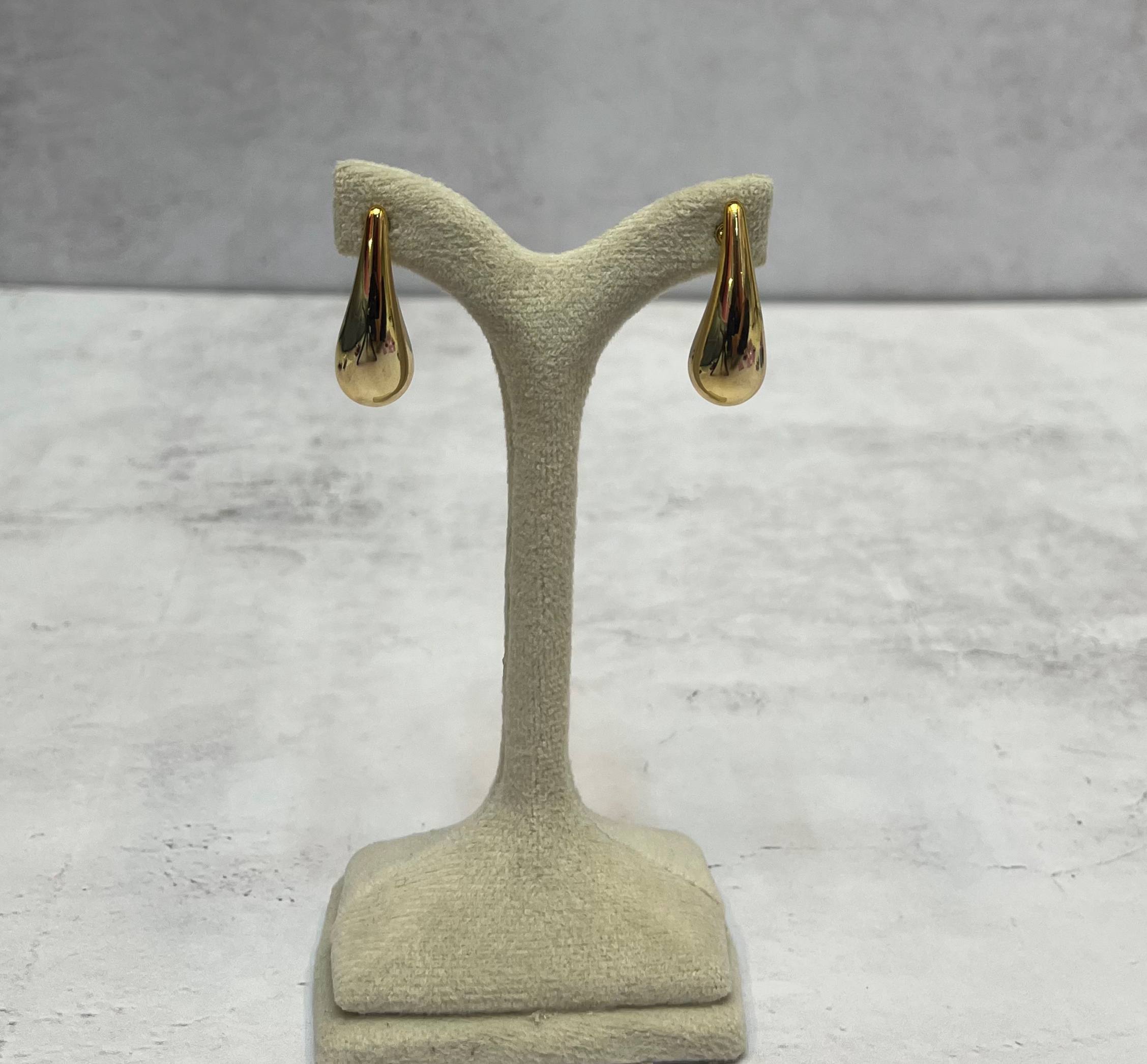 گوشواره اشکی